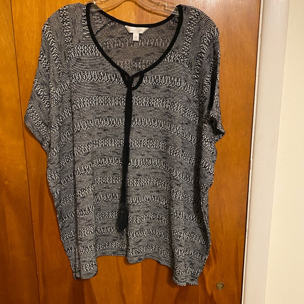 Charming Charles Black and White Patterned Women's  Pull Over Sweater Top, Sz. M